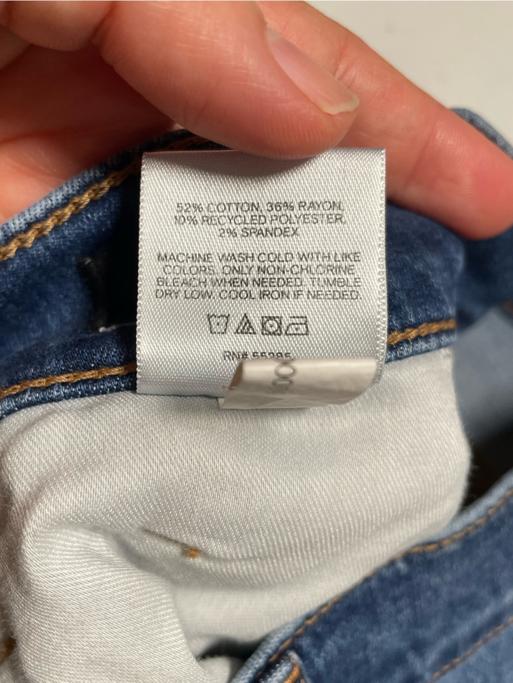 Express Skinny Mid Rise Jeans. Size 6S - Picture 7 of 10
